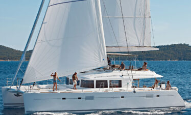 Catamaran santorini cruise clasic